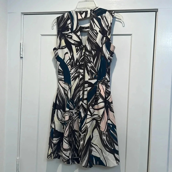 H&M wild floral printed dress size 6 in great condition! - Picture 11 of 14